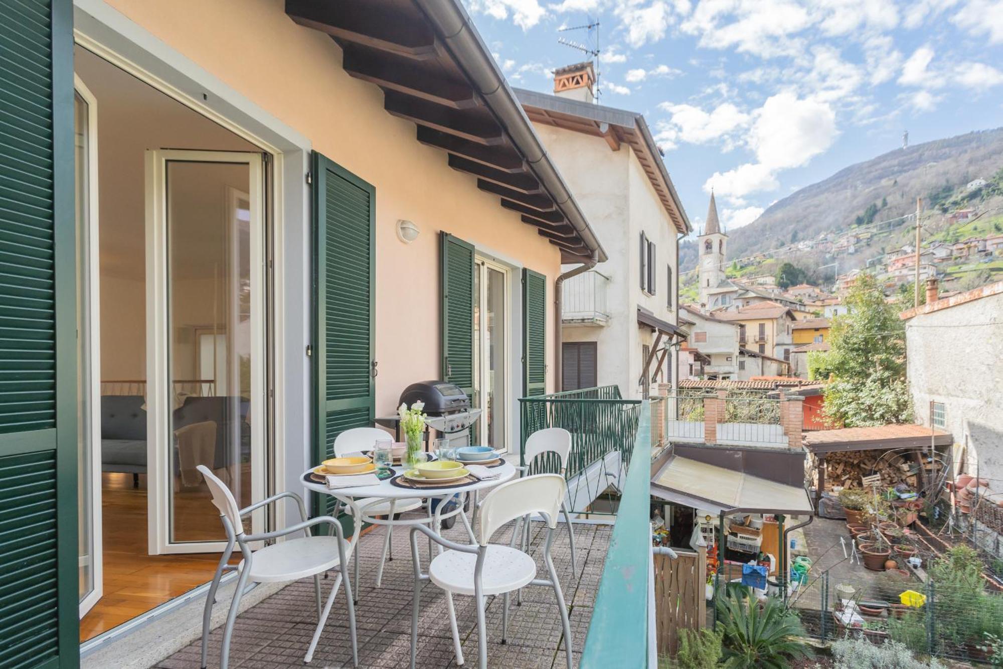 Ponente Balcony & Garden By Rent All Como Gravedona Exterior foto